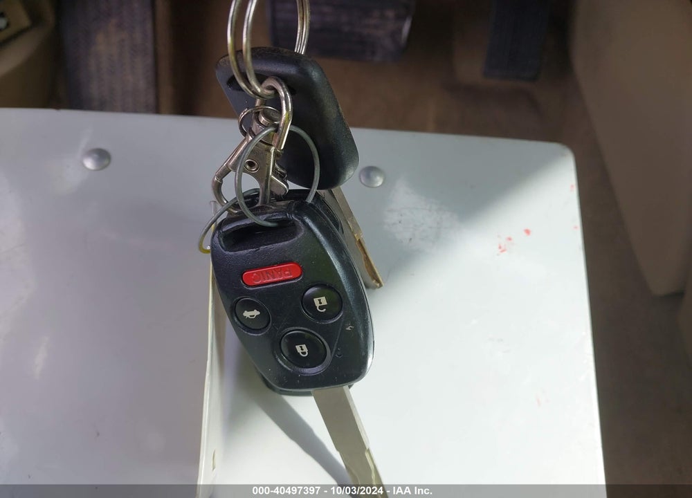 2011 HONDA ACCORD 2.4 LX-P VIN: 1HGCP2F40BA133709