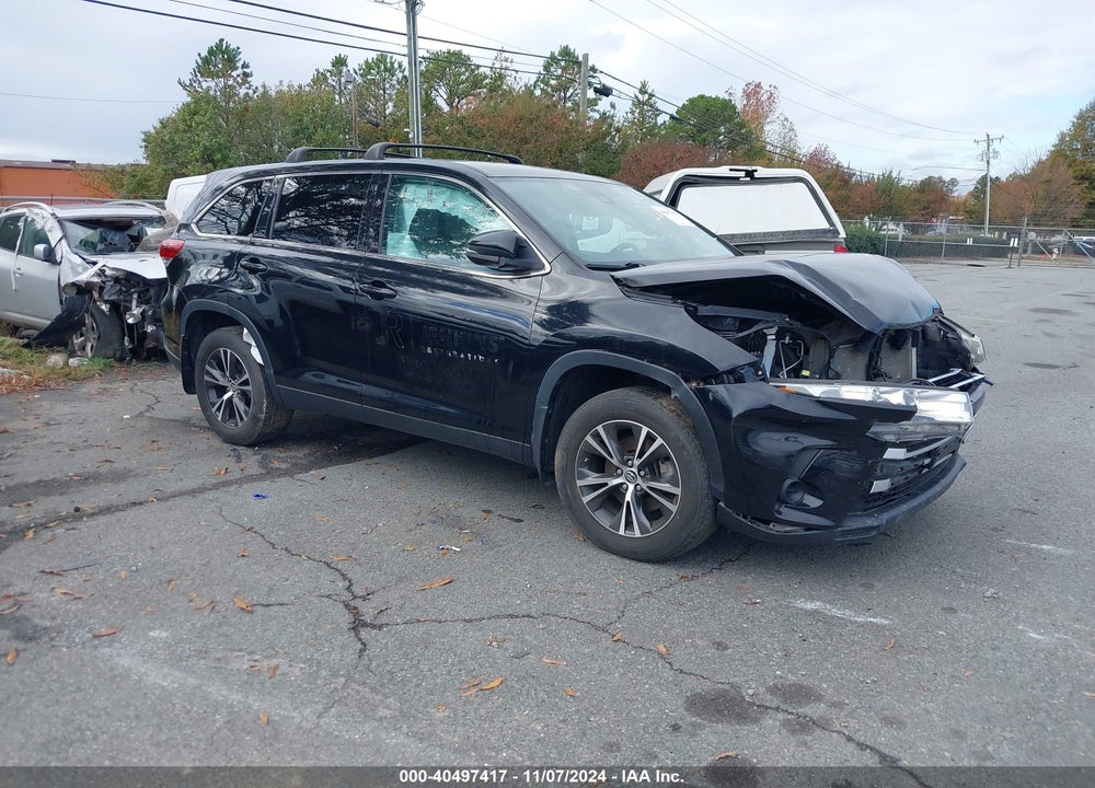 2019 TOYOTA HIGHLANDER LE VIN: 5TDBZRFH6KS956907