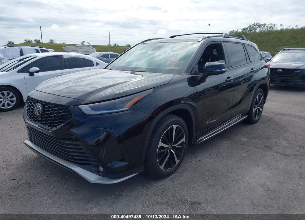 2022 TOYOTA HIGHLANDER XSE VIN: 5TDLZRAH5NS093811