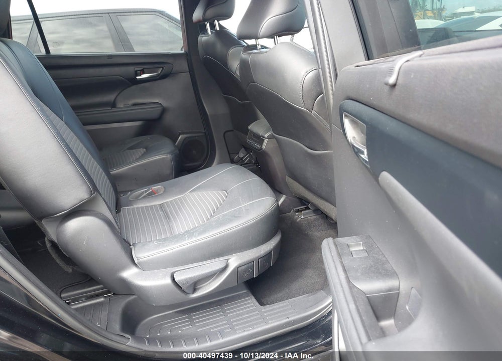 2022 TOYOTA HIGHLANDER XSE VIN: 5TDLZRAH5NS093811