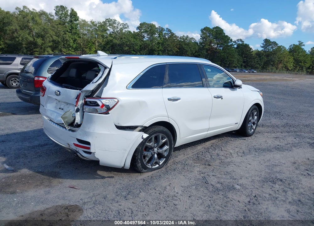 2017 KIA SORENTO 3.3L SX VIN: 5XYPKDA54HG261860