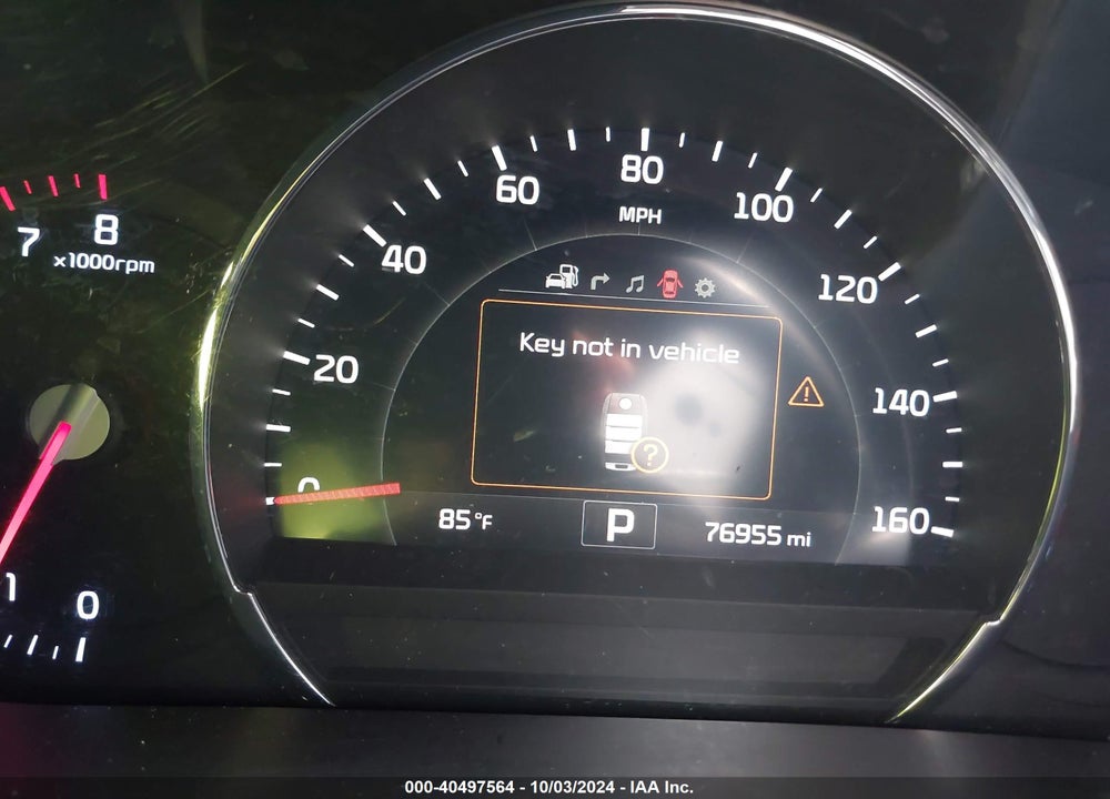 2017 KIA SORENTO 3.3L SX VIN: 5XYPKDA54HG261860