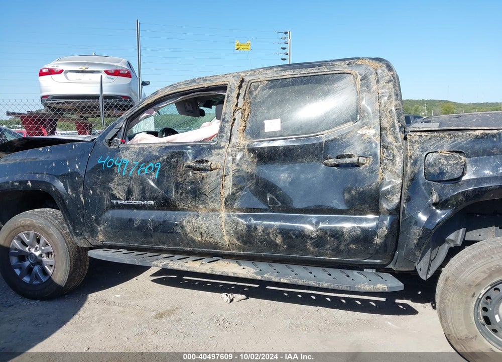 2017 TOYOTA TACOMA SR5 V6 VIN: 5TFCZ5AN4HX103595
