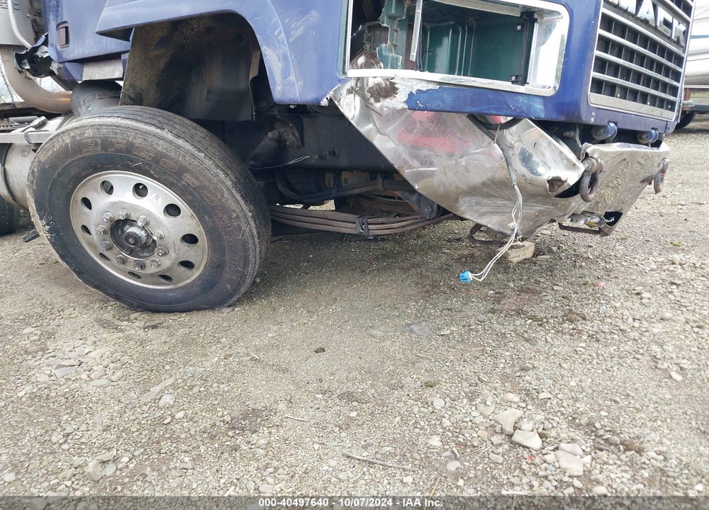 2002 MACK CH613 CH600 VIN: 1M1AA18Y12W147901