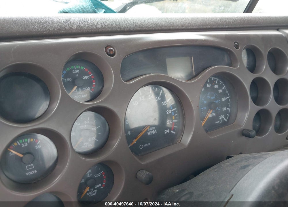2002 MACK CH613 CH600 VIN: 1M1AA18Y12W147901