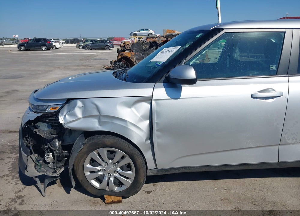 2020 KIA SOUL LX VIN: KNDJ23AU5L7729401