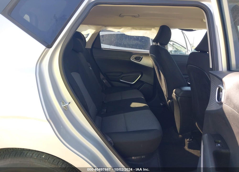 2020 KIA SOUL LX VIN: KNDJ23AU5L7729401