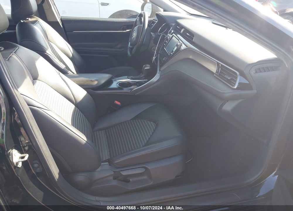 2019 TOYOTA CAMRY SE VIN: 4T1B11HK3KU296205