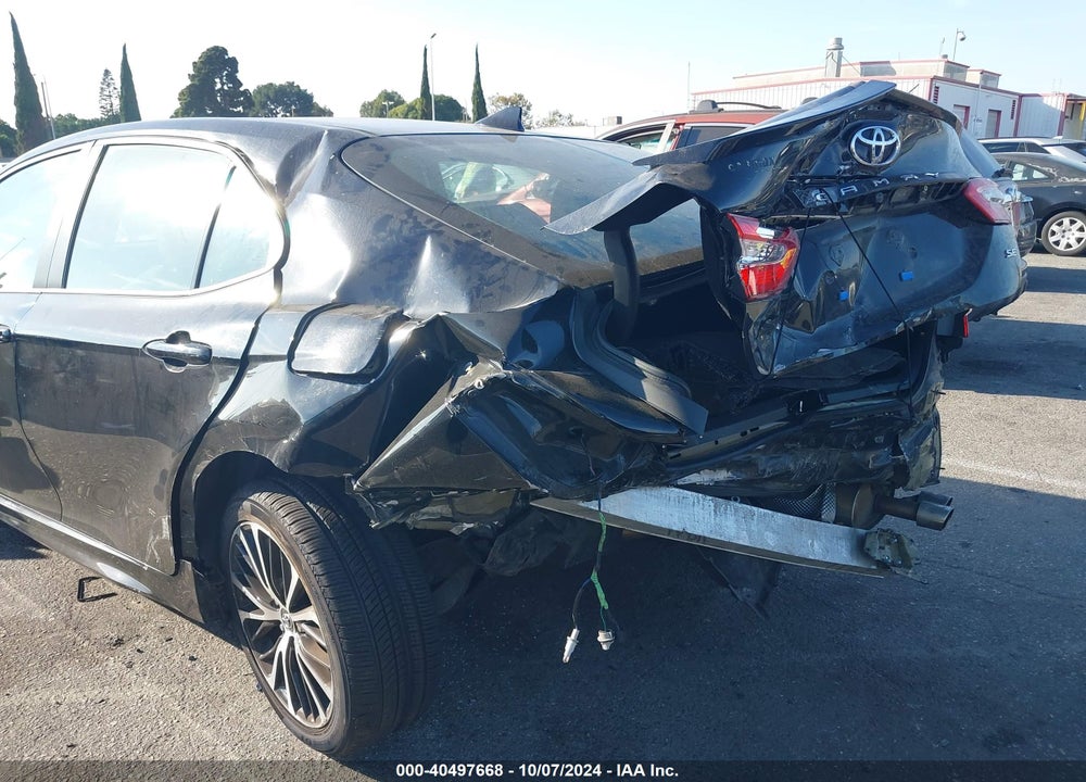 2019 TOYOTA CAMRY SE VIN: 4T1B11HK3KU296205