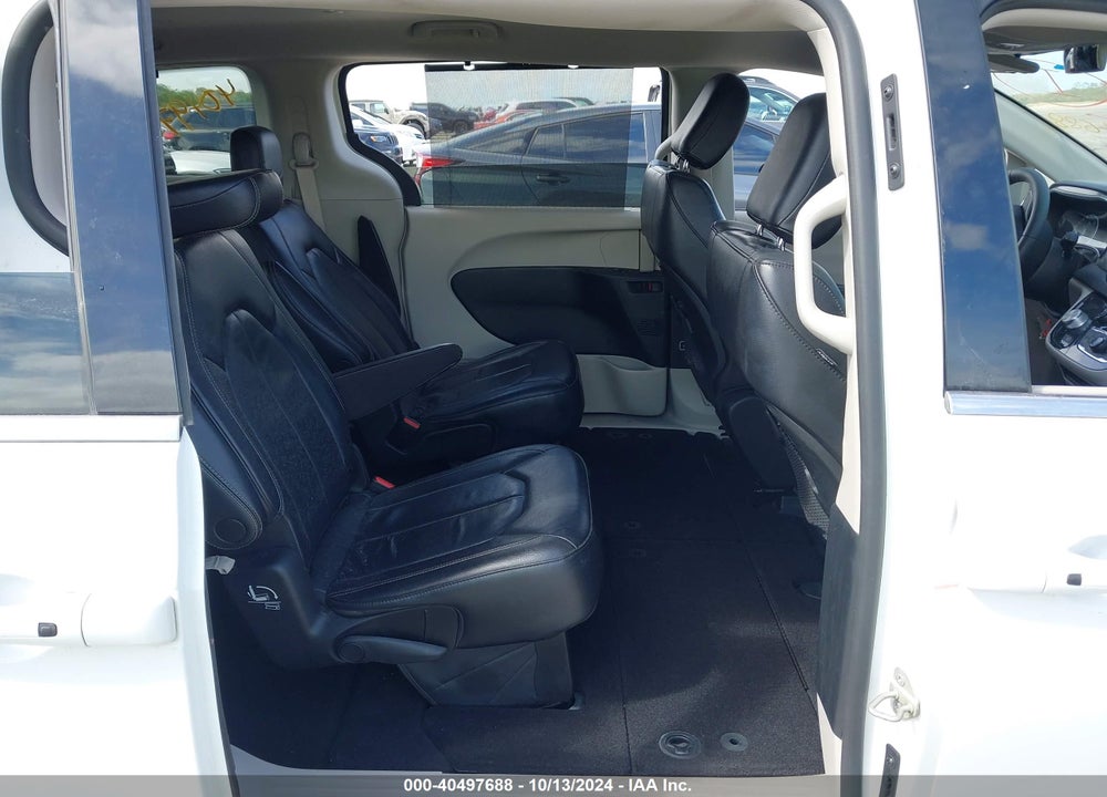 2022 CHRYSLER PACIFICA TOURING L VIN: 2C4RC1BG0NR189275