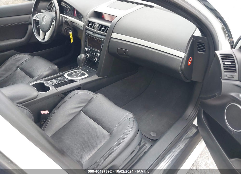2008 PONTIAC G8 VIN: 6G2ER577X8L151232