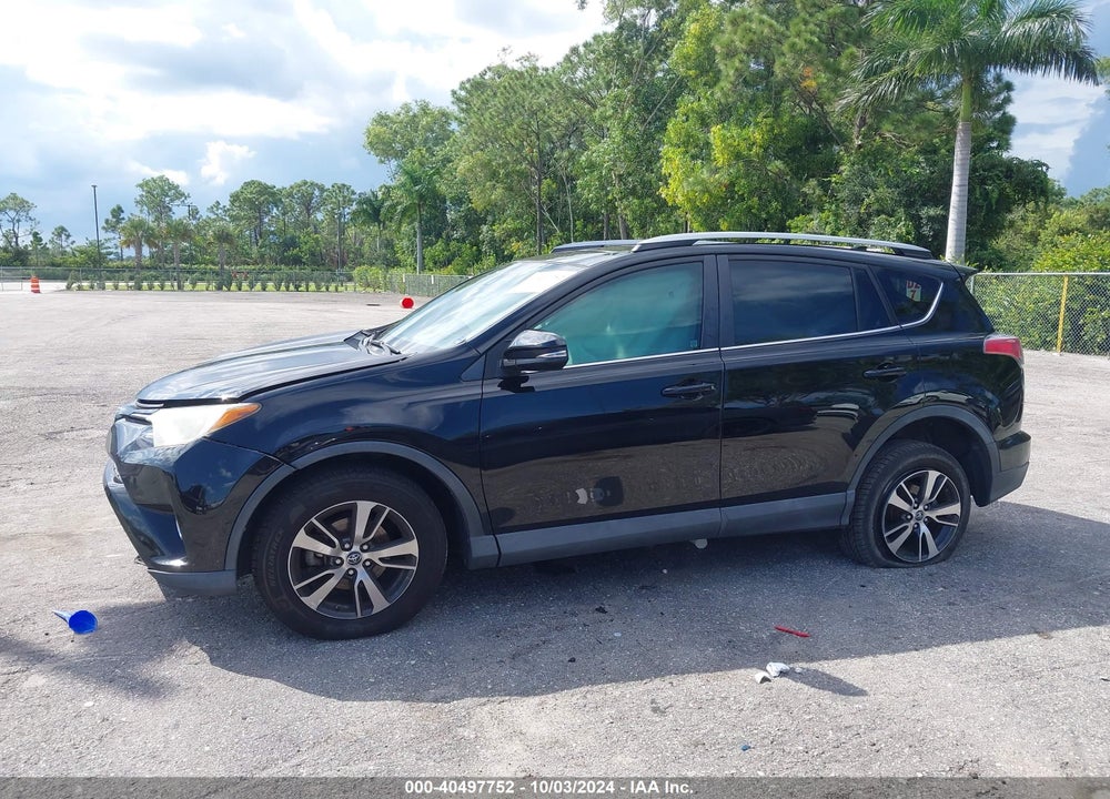 2017 TOYOTA RAV4 XLE VIN: 2T3WFREV6HW337622