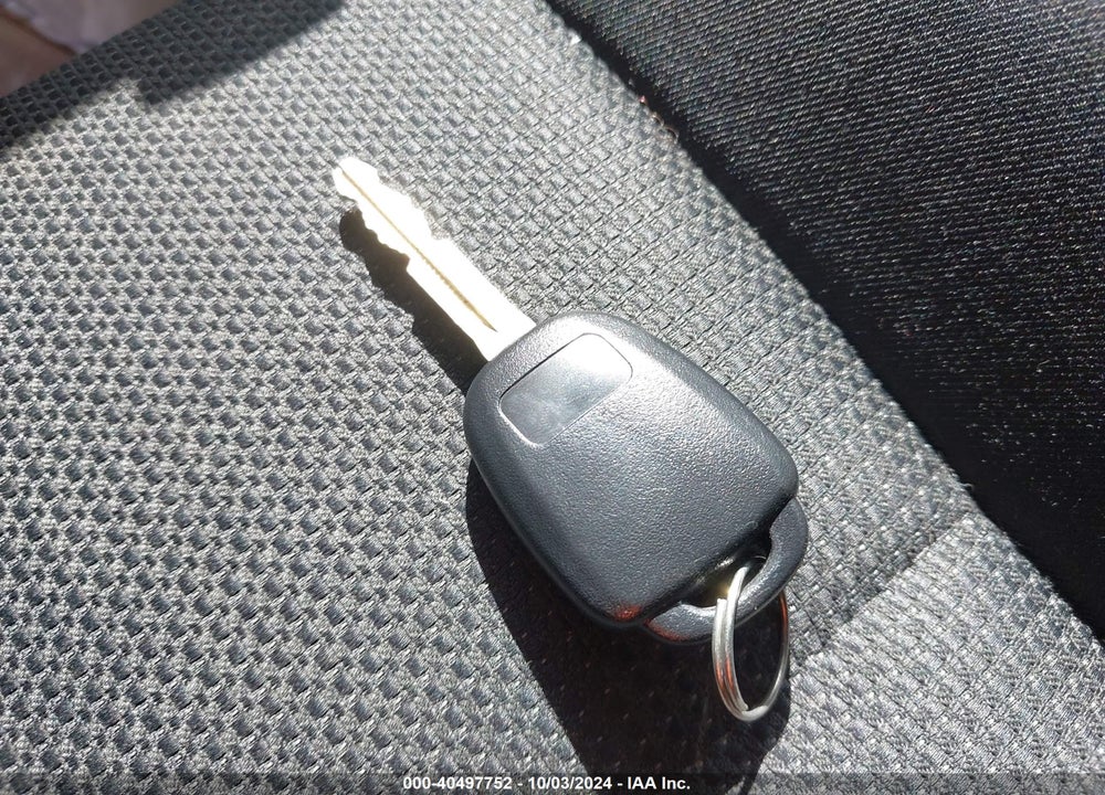 2017 TOYOTA RAV4 XLE VIN: 2T3WFREV6HW337622