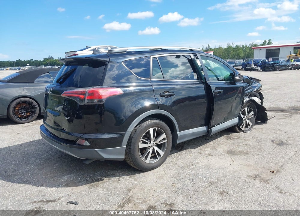 2017 TOYOTA RAV4 XLE VIN: 2T3WFREV6HW337622