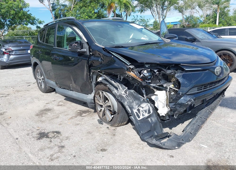 2017 TOYOTA RAV4 XLE VIN: 2T3WFREV6HW337622