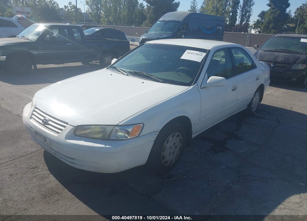 1999 TOYOTA CAMRY LE VIN: 4T1BG22K2XU511738