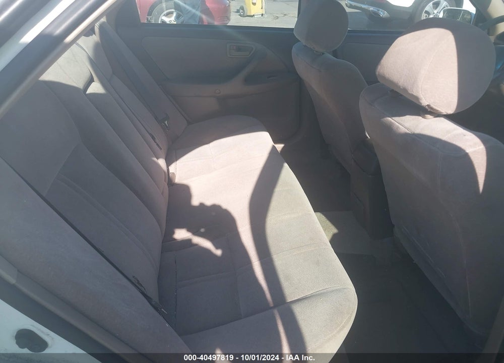 1999 TOYOTA CAMRY LE VIN: 4T1BG22K2XU511738