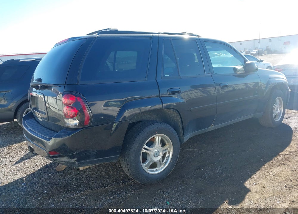 2008 CHEVROLET TRAILBLAZER LT VIN: 1GNDT13S782166065