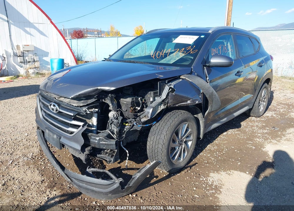 2017 HYUNDAI TUCSON SE VIN: KM8J3CA47HU562766