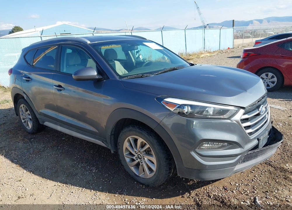 2017 HYUNDAI TUCSON SE VIN: KM8J3CA47HU562766