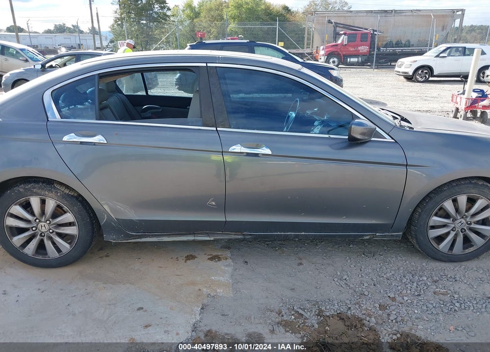 2011 HONDA ACCORD 3.5 EX-L VIN: 5KBCP3F82BB001812