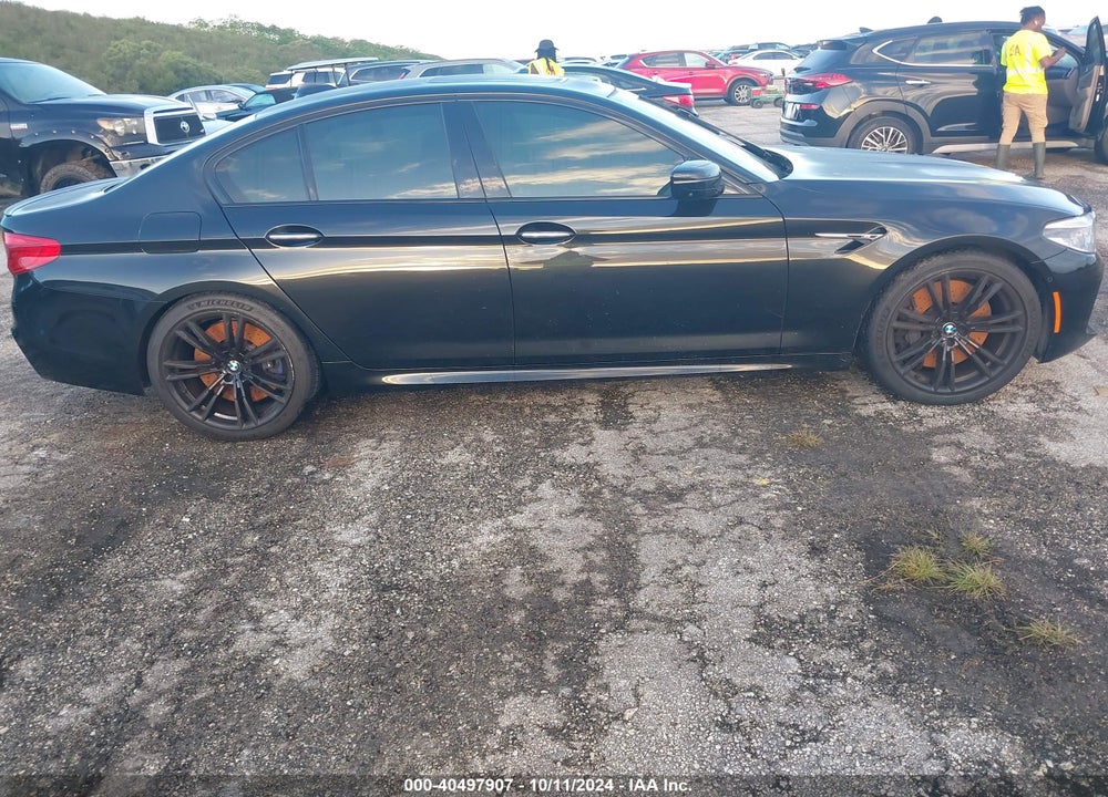 2018 BMW M5 VIN: WBSJF0C55JB282418