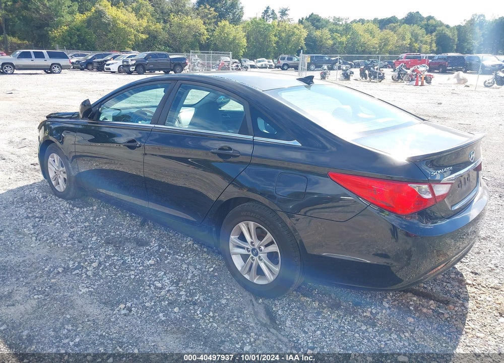 2013 HYUNDAI SONATA GLS VIN: 5NPEB4AC7DH778532