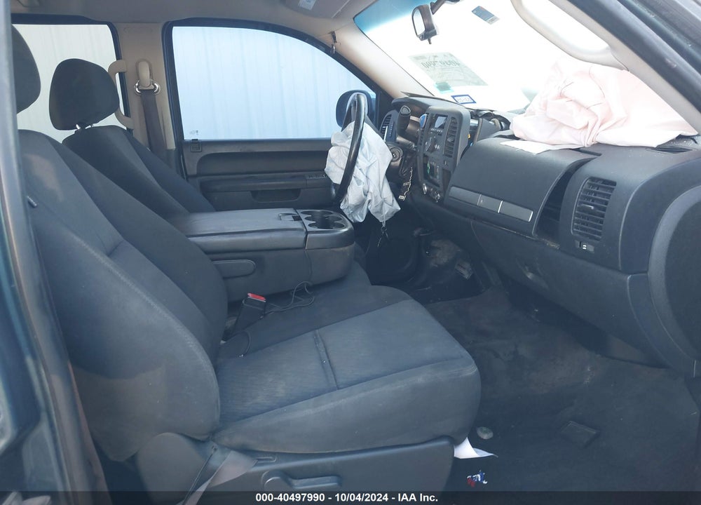 2010 CHEVROLET SILVERADO 1500 LT VIN: 3GCRCSE03AG292940