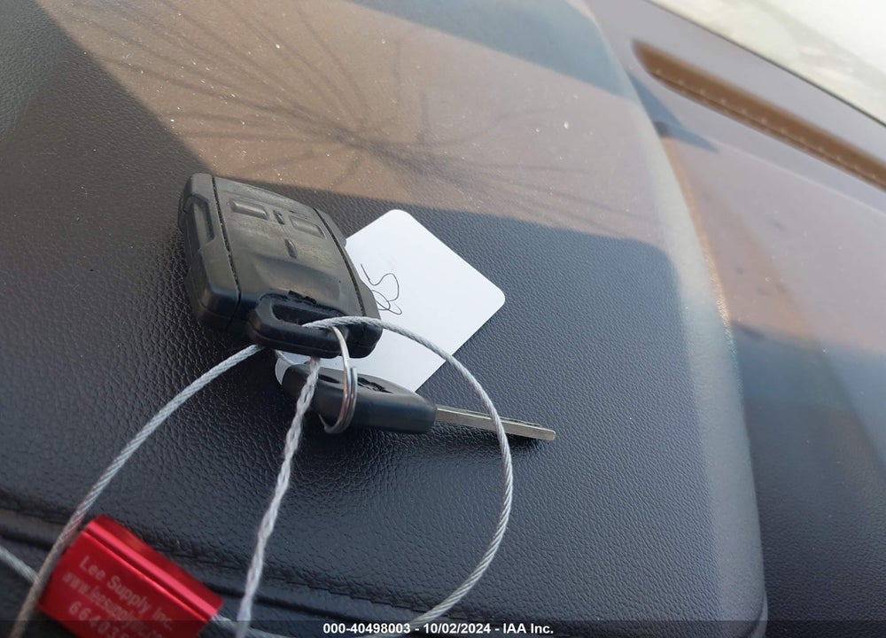 2017 CHEVROLET SUBURBAN LT VIN: 1GNSCHKC3HR200195