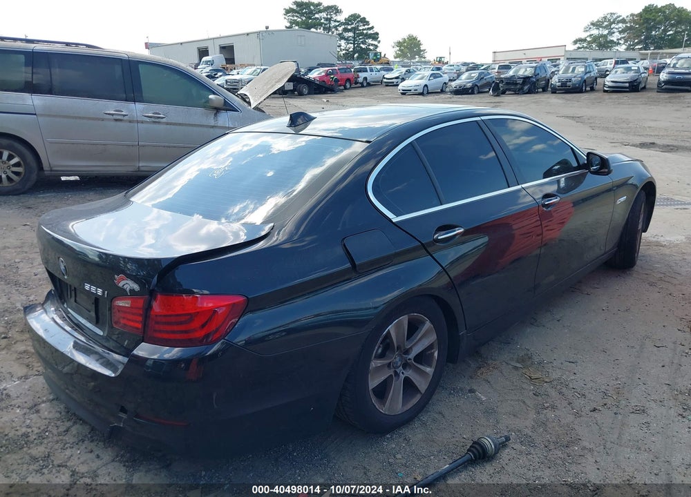 2013 BMW 528I VIN: WBAXG5C56DD229390