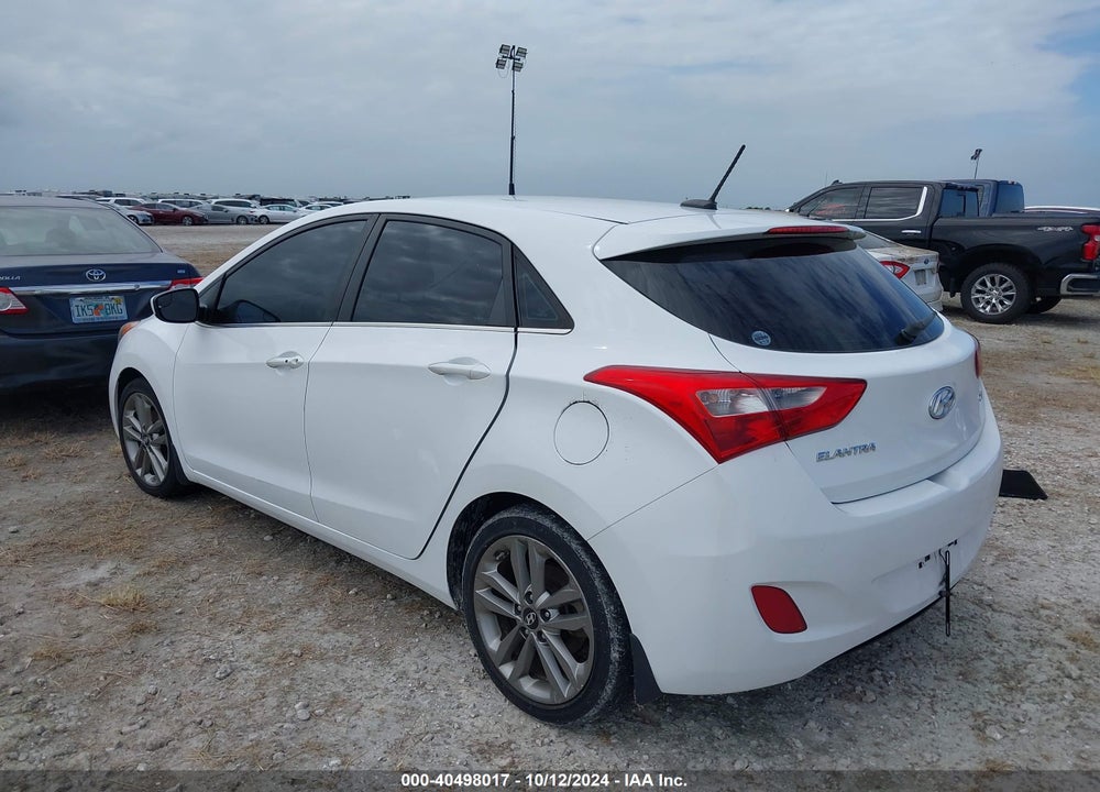 2017 HYUNDAI ELANTRA GT VIN: KMHD35LH1HU353967