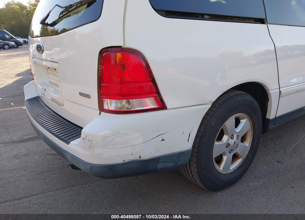 2005 FORD FREESTAR SES VIN: 2FMZA57695BA37657