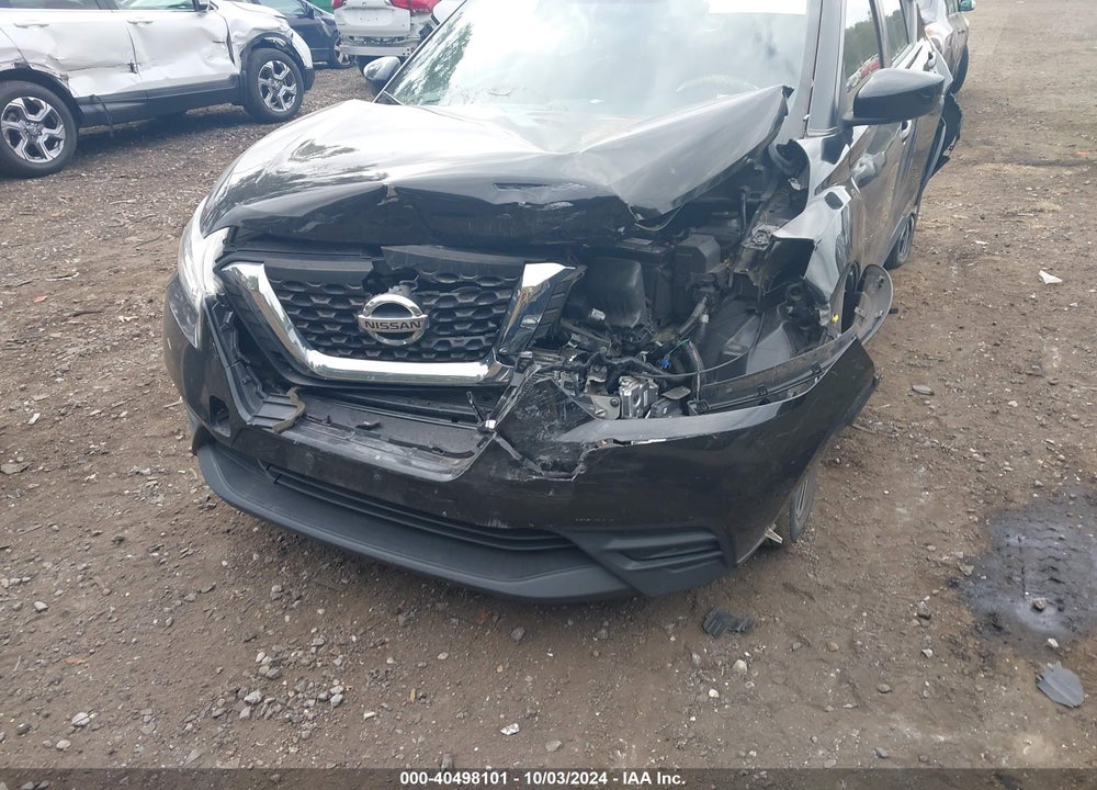 2018 NISSAN KICKS SV VIN: 3N1CP5CU7JL497916