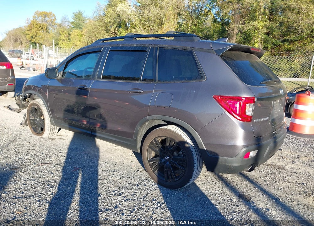 2021 HONDA PASSPORT AWD SPORT VIN: 5FNYF8H20MB008970