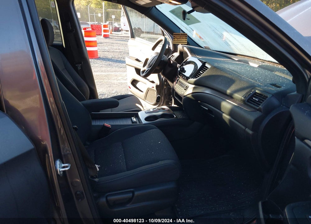 2021 HONDA PASSPORT AWD SPORT VIN: 5FNYF8H20MB008970