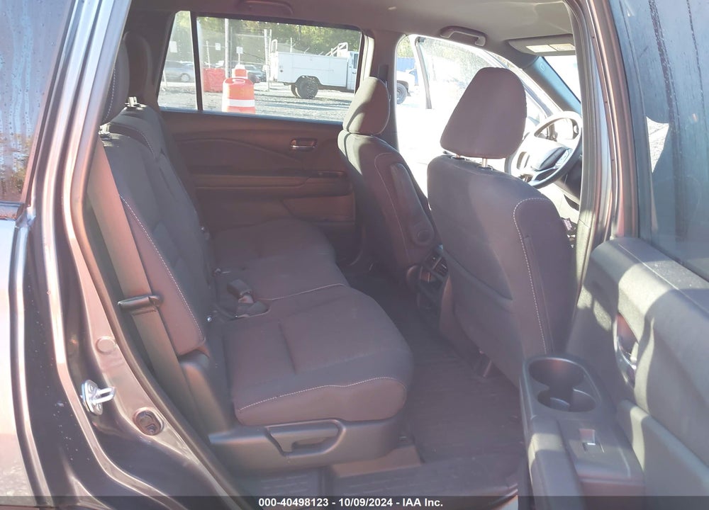2021 HONDA PASSPORT AWD SPORT VIN: 5FNYF8H20MB008970