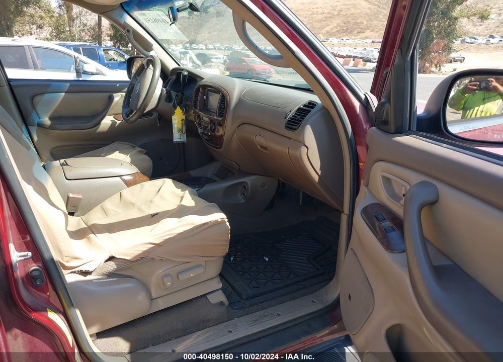 2004 TOYOTA SEQUOIA SR5 V8 VIN: 5TDZT34A44S228587