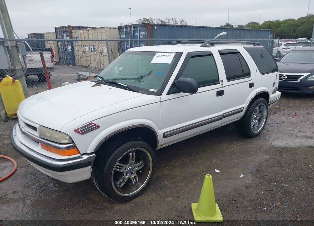 2000 CHEVROLET BLAZER LT VIN: 1GNDT13W0Y2238825
