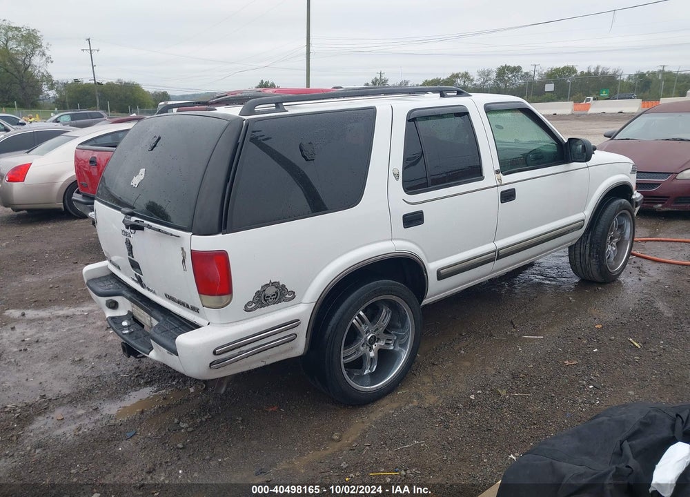 2000 CHEVROLET BLAZER LT VIN: 1GNDT13W0Y2238825