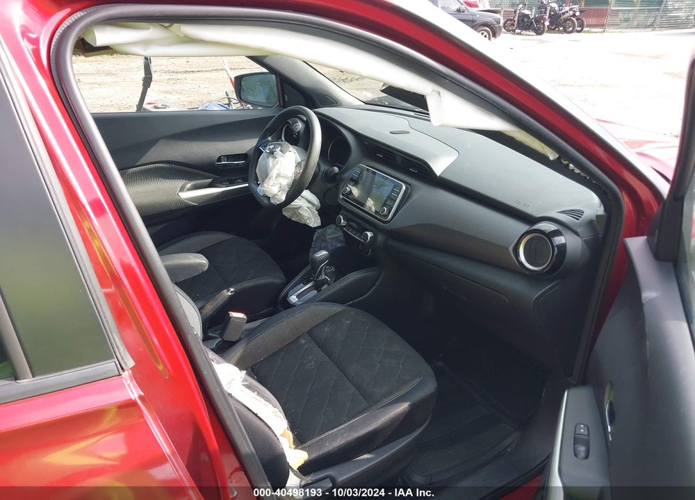 2018 NISSAN KICKS SV VIN: 3N1CP5CU0JL541058