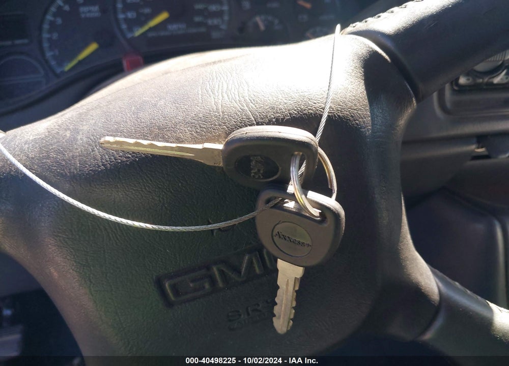 2000 GMC SIERRA 1500 SLE VIN: 1GTEC19T7YZ165857