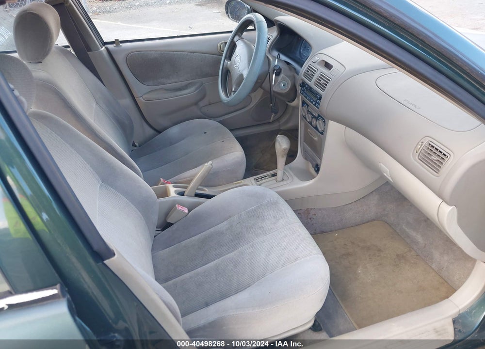 2002 TOYOTA COROLLA CE VIN: 2T1BR12E02C581568