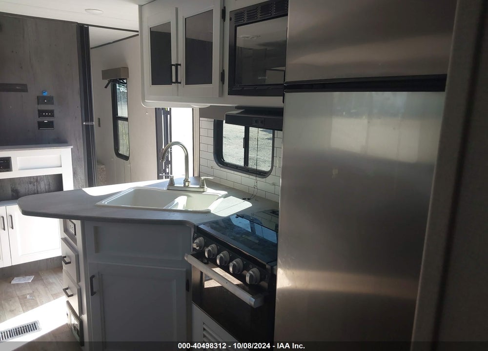 2022 KEYSTONE RV 318BR VIN: 4YDTH1R21N7241285