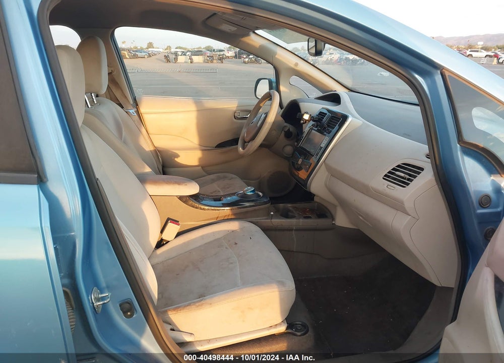 2011 NISSAN LEAF SL VIN: JN1AZ0CP6BT006702