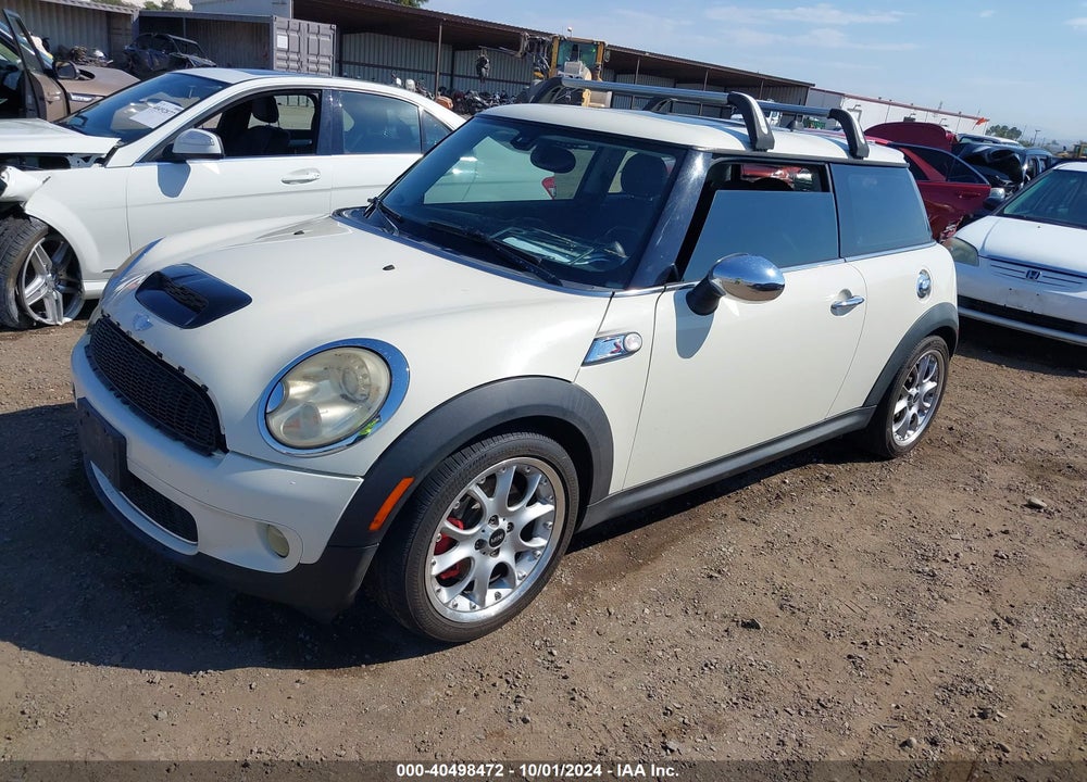 2007 MINI COOPER S VIN: WMWMF73537TL87813
