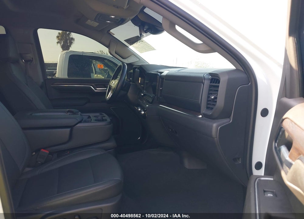 2024 GMC SIERRA 1500 4WD SHORT BOX SLT VIN: 3GTUUDE85RG158175