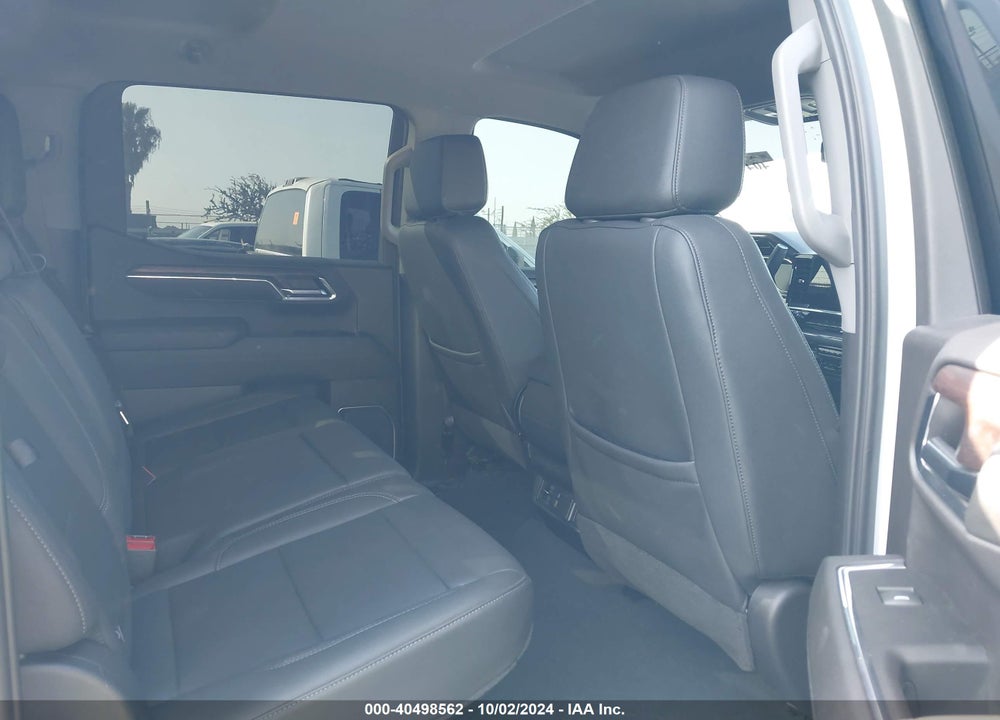 2024 GMC SIERRA 1500 4WD SHORT BOX SLT VIN: 3GTUUDE85RG158175