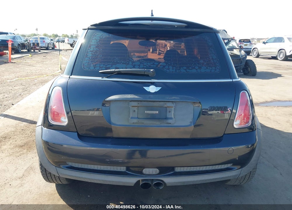 2006 MINI COOPER S VIN: WMWRE33516TJ37678