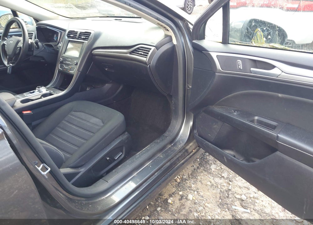 2019 FORD FUSION SE VIN: 3FA6P0HD4KR279989