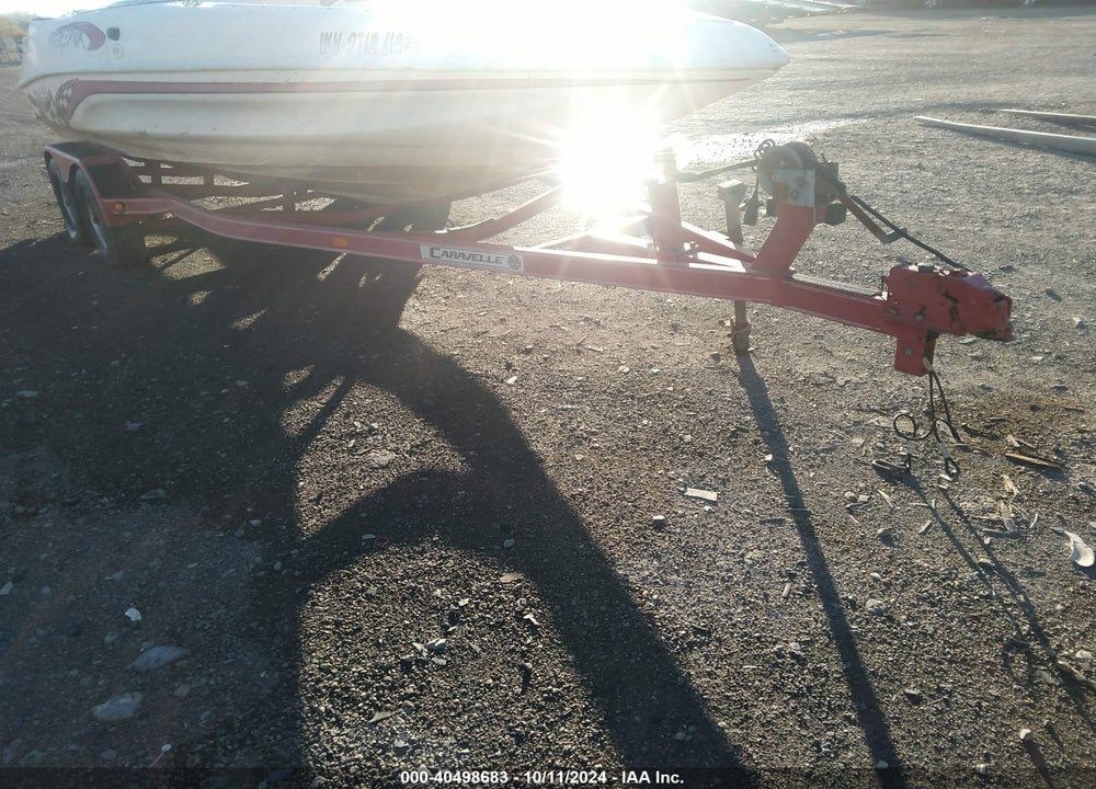 2001 TRAILER TENNESSEE  3900 VIN: 1TPBPRV2711015824